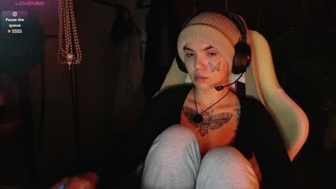 Snapshot of bluedweeb chatting on January 23, 2025, 8:57 am Blue online show from January 23, 2025, 8:57 am