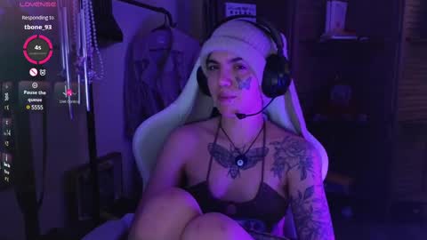 Snapshot of bluedweeb chatting on February 28, 2025, 11:36 am Blue online show from February 28, 2025, 11:36 am