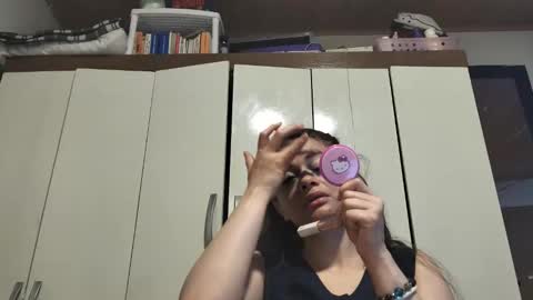 Snapshot of bluee_rose chatting on November 8, 2025, 6:13 am rose online show from November 8, 2025, 6:13 am