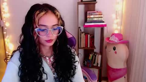 Im Abril .. Nice to meet you  thumb up me please its important  INDEPENDENT MODEL online show from October 21, 2025, 2:23 am