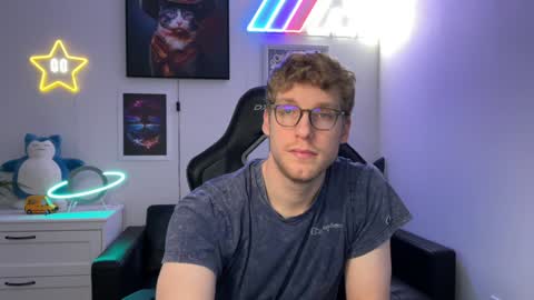 blueeyedtallguy online show from December 6, 2024, 11:36 pm