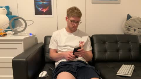 blueeyedtallguy online show from December 17, 2024, 4:56 am