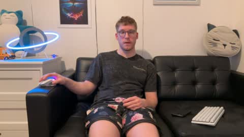 blueeyedtallguy online show from December 20, 2024, 2:19 am