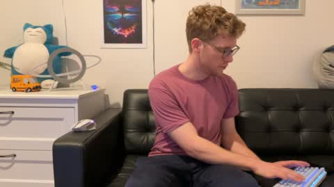 blueeyedtallguy online show from January 1, 2025, 2:41 am