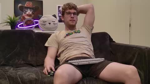 blueeyedtallguy online show from November 1, 2025, 6:43 pm