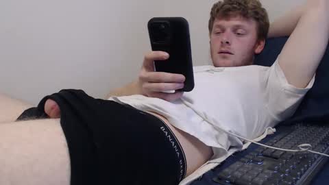 blue eyed twink online show from February 10, 2026, 2:26 am