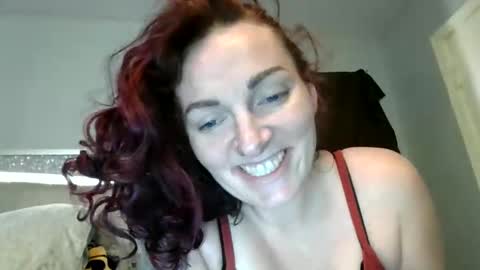 blueeyes1518 online show from January 9, 2025, 10:52 am