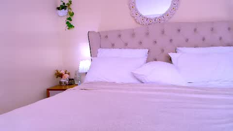 Snapshot of blueflora chatting on July 13, 2026, 2:42 pm FLORAA online show from July 13, 2026, 2:42 pm