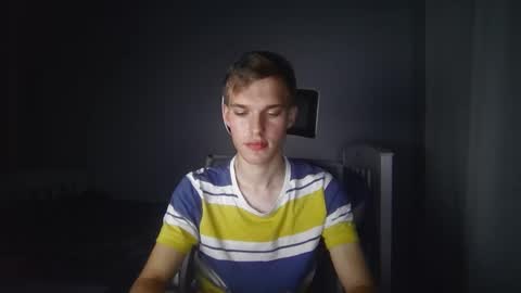 bluegaze6227724 online show from November 27, 2025, 11:12 am