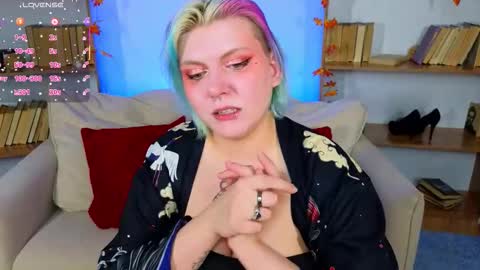 Hi my name is Lunaray online show from October 11, 2025, 2:55 am