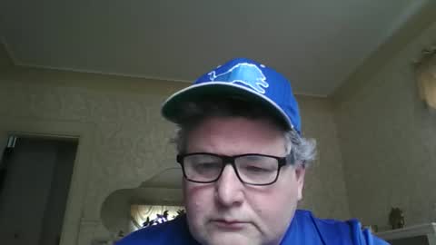 Snapshot of bluemoose70 chatting on April 3, 2026, 7:23 pm bluemoose70 online show from April 3, 2026, 7:23 pm