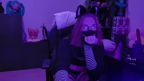 Snapshot of bluespanking chatting on February 15, 2026, 6:48 pm Blue online show from February 15, 2026, 6:48 pm