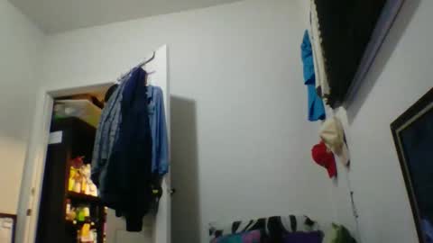 bluevegeta143 online show from February 15, 2026, 10:03 am