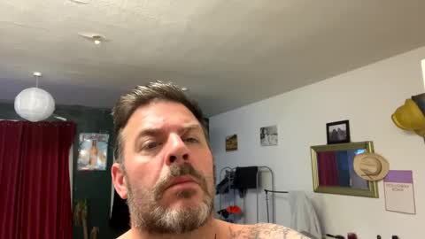 Snapshot of blueylouie8383 chatting on December 28, 2024, 2:22 am Blueyloey online show from December 28, 2024, 2:22 am