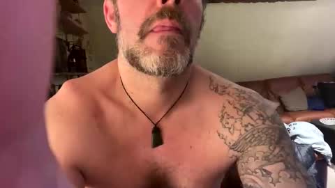 Snapshot of blueylouie8383 chatting on January 18, 2026, 11:52 pm Blueyloey online show from January 18, 2026, 11:52 pm