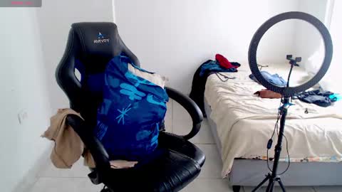  Hey guysI am BrendaWelcome my room online show from July 8, 2026, 8:46 pm