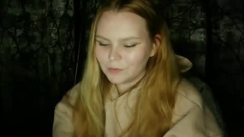 blushing_star online show from September 26, 2025, 4:44 pm