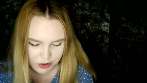 blushing_star online show from December 5, 2025, 4:36 pm