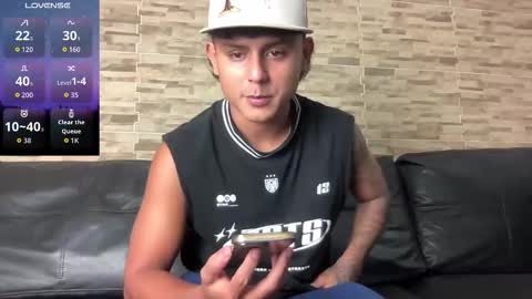 Bob  INDEPENDENT MODEL online show from February 1, 2026, 2:10 am