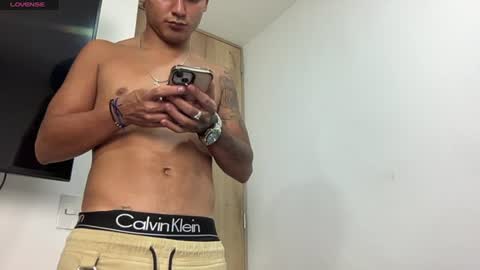Snapshot of bob_pettersonn chatting on June 10, 2026, 3:18 am Bob INDEPENDENT MODEL online show from June 10, 2026, 3:18 am