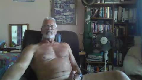 Snapshot of bobbgud chatting on May 20, 2026, 1:17 pm Bobbgud online show from May 20, 2026, 1:17 pm