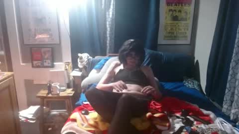 Bobbi online show from September 26, 2025, 11:47 am