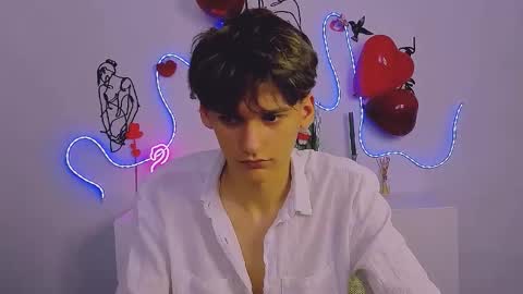 bodi_jon online show from February 9, 2026, 8:24 pm