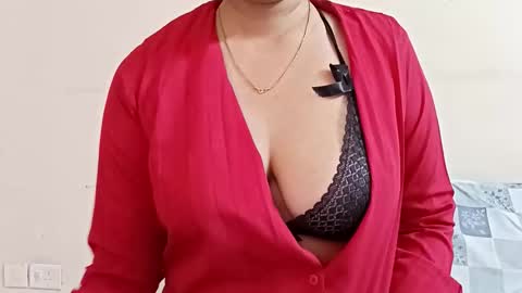 Snapshot of bodyandbrush chatting on May 28, 2026, 7:05 am Sofia online show from May 28, 2026, 7:05 am
