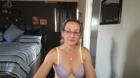 Snapshot of boeslaboes chatting on January 4, 2025, 6:52 am Ningifun couple online show from January 4, 2025, 6:52 am