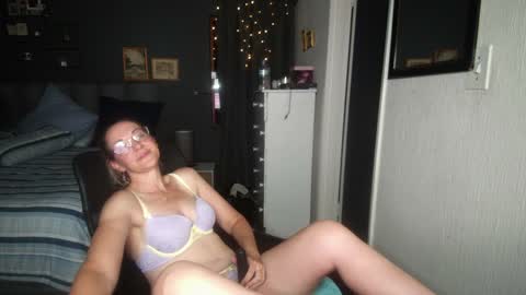 Snapshot of boeslaboes chatting on January 8, 2025, 5:37 pm Ningifun couple online show from January 8, 2025, 5:37 pm