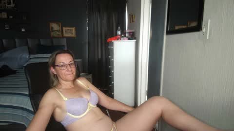 Snapshot of boeslaboes chatting on January 11, 2025, 7:06 am Ningifun couple online show from January 11, 2025, 7:06 am