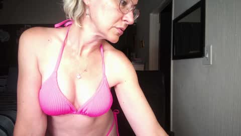 Snapshot of boeslaboes chatting on February 4, 2025, 5:34 pm Ningifun couple online show from February 4, 2025, 5:34 pm