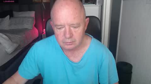 Snapshot of boeslaboes chatting on December 23, 2025, 2:20 am Ningifun couple online show from December 23, 2025, 2:20 am