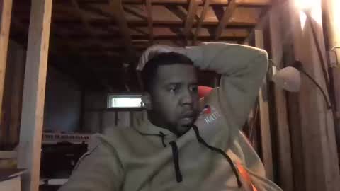 Bogarcon234 online show from October 10, 2025, 6:07 pm