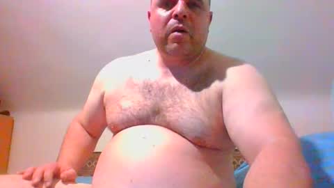 Snapshot of bondsuckslut chatting on March 11, 2026, 7:53 pm borntosuck online show from March 11, 2026, 7:53 pm