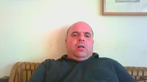 Snapshot of bondsuckslut chatting on March 15, 2026, 12:11 pm borntosuck online show from March 15, 2026, 12:11 pm