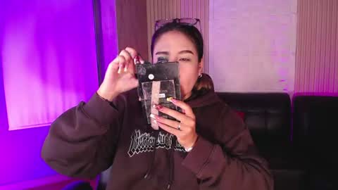 Snapshot of bonnali_lune chatting on July 24, 2026, 4:43 am bonnali_lune online show from July 24, 2026, 4:43 am