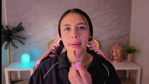 Bonnie  online show from April 23, 2026, 12:29 pm