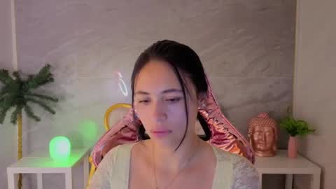 Bonnie  online show from April 24, 2026, 1:13 pm