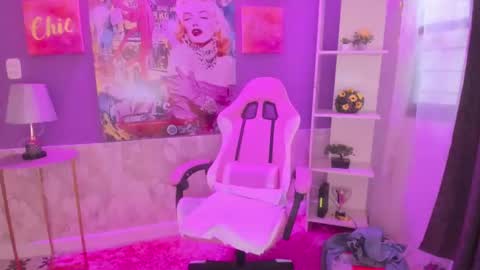 Bonnie online show from December 10, 2024, 11:54 am