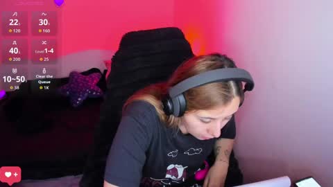 Bonnie Help me reach 500 likes online show from April 10, 2026, 12:05 am