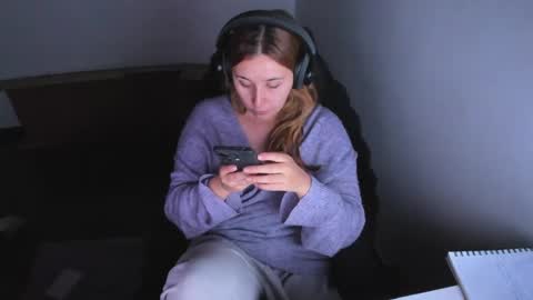 Bonnie Help me reach 500 likes online show from April 15, 2026, 11:27 pm