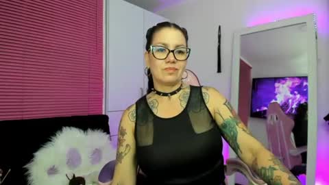 bonnie online show from July 11, 2026, 3:53 am