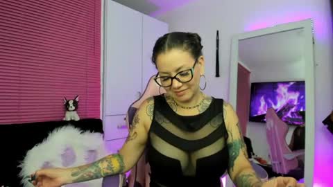 bonnie online show from July 15, 2026, 2:06 am
