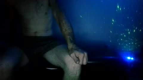 bonnieanclyde09 online show from October 7, 2025, 6:43 am