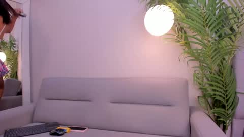 Snapshot of bonnieand_clyde22 chatting on May 8, 2026, 9:31 pm bonnieand_clyde22 online show from May 8, 2026, 9:31 pm