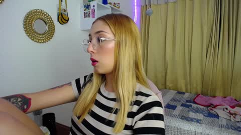 Snapshot of bonny_clyde_xx_ chatting on January 21, 2025, 10:30 am Soffy Brooks Independent model online show from January 21, 2025, 10:30 am