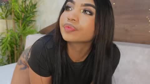 Snapshot of bonny_watson chatting on April 8, 2026, 12:05 pm Bonny online show from April 8, 2026, 12:05 pm