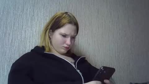 bony_may4 online show from February 23, 2025, 5:50 pm