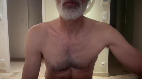 bonzo21 online show from April 21, 2026, 6:44 pm